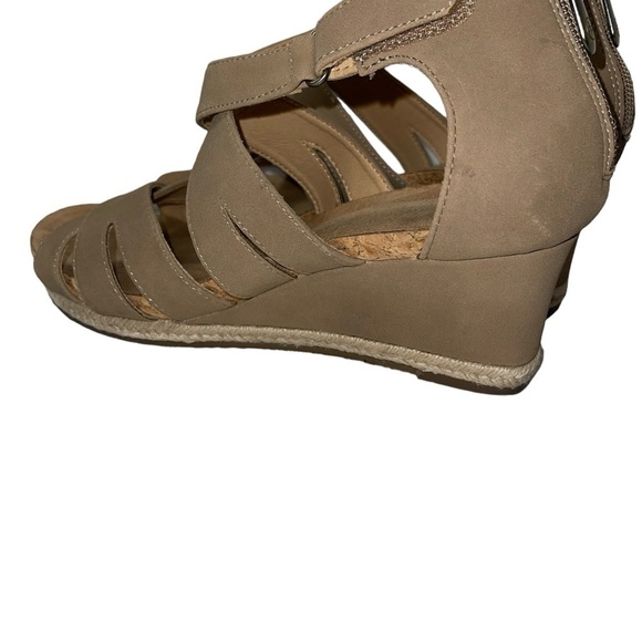 Adrienne Vittadini Women's Sandals Size 10M Tan Fabric "Timmy" Zip Close Wedge - Picture 4 of 13